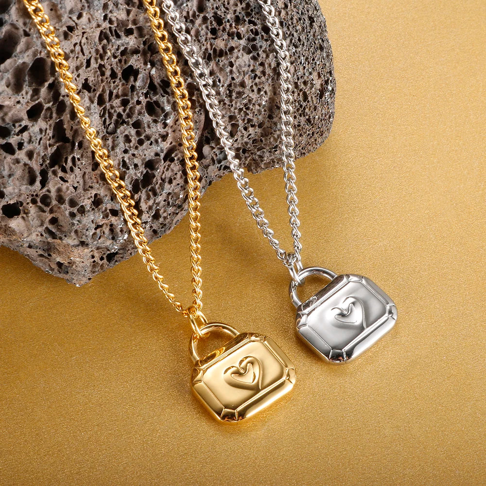 Stainless Steel Heart Pendant Necklace – Waterproof Jewelry for Women